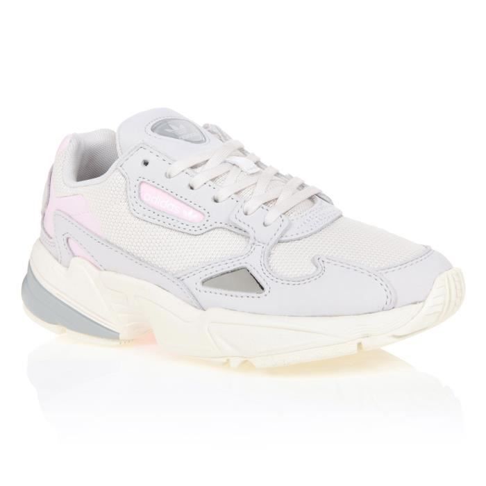chaussures femme adidas falcon